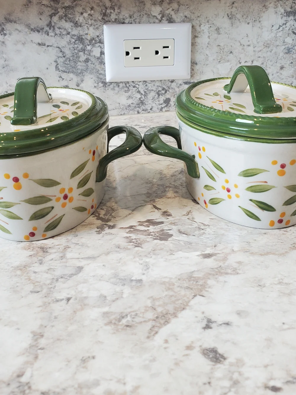 Temp-tations by Tara Old World          2 Green Mini Loaf Pans